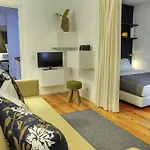 Three & Bedrooms Πόρτο