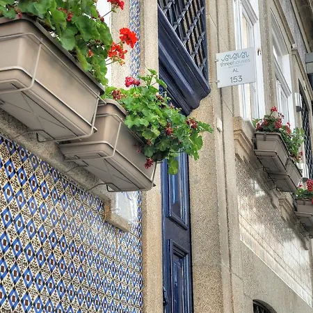 Διαμέρισμα Three & Bedrooms *