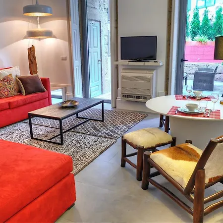 Three Houses & Bedrooms Porto