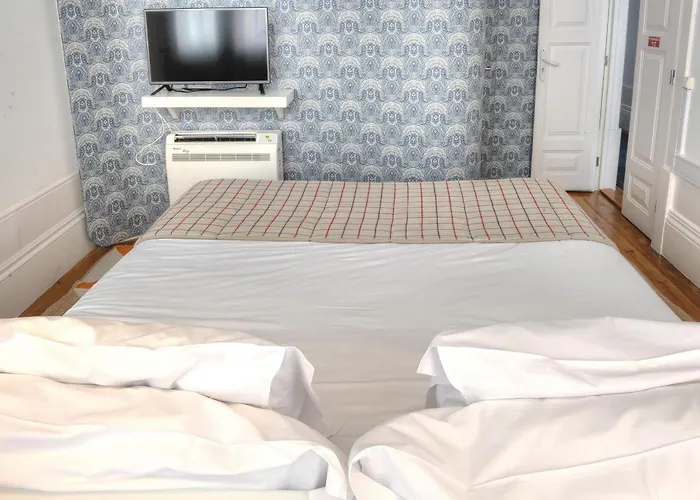 Appartement Three & Bedrooms *