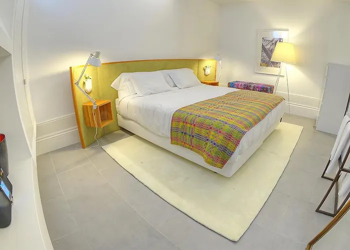 Three & Bedrooms פורטו