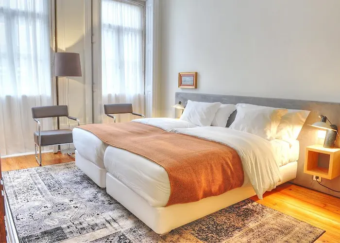 Appartement Three & Bedrooms *