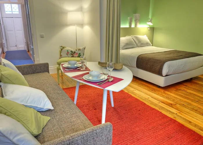 Appartement Three & Bedrooms