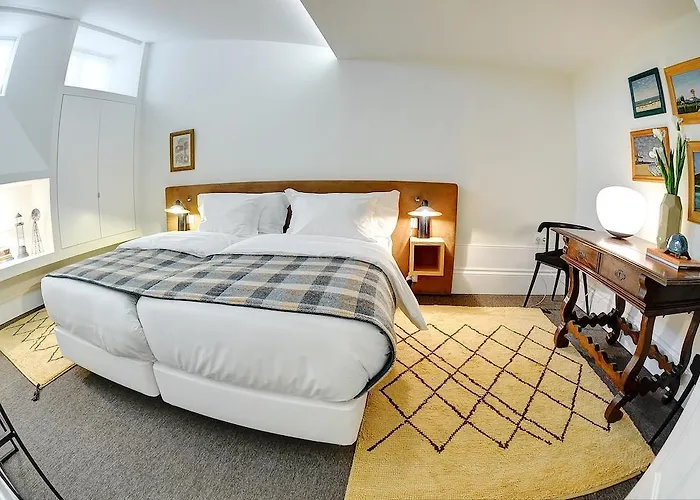 Appartement Three & Bedrooms