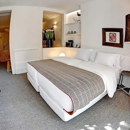 Three & Bedrooms Oporto